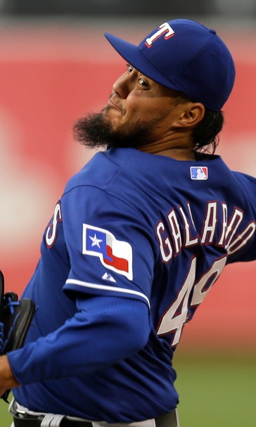 Gallardo fans 10 in Rangers' loss to A's